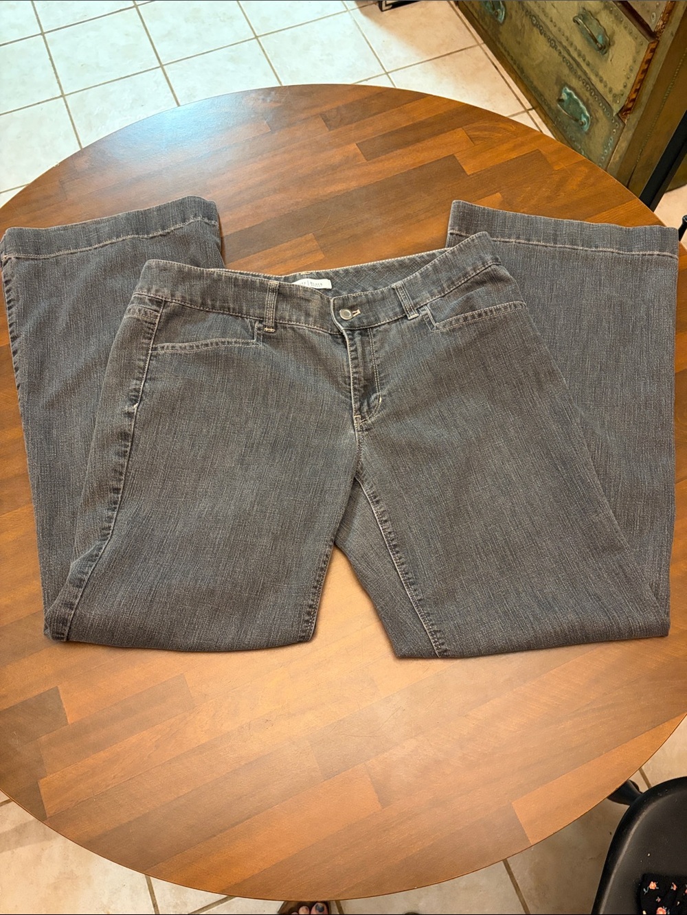 White House black market women’s size BLANC 14 grey wide leg jeans